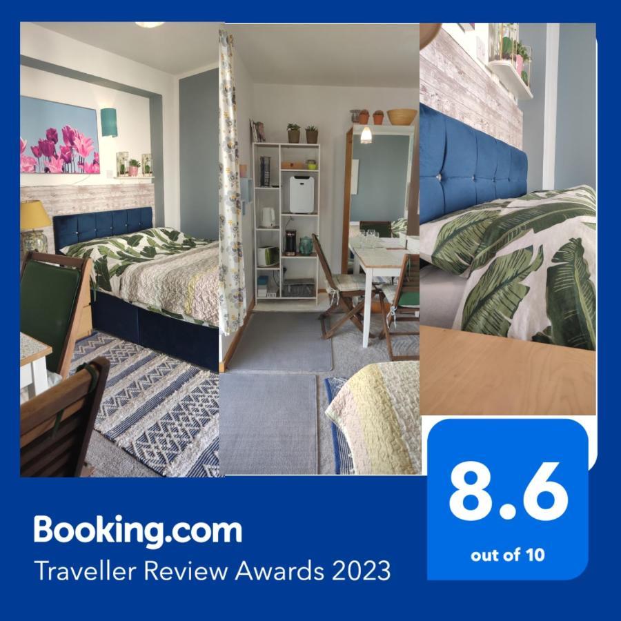 Joanna'S Studio , Key Locker By Whatsapp Own Entrance, Own Bathroom 约尔 外观 照片